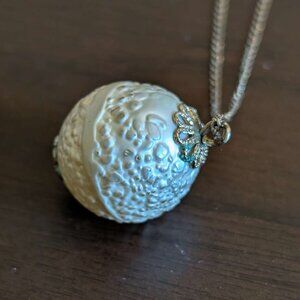 Vintage Sarah Coventry Gold Tone Ball Ornament Necklace, 19" chain